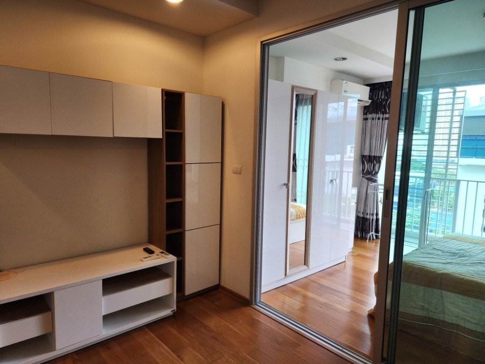 T05 rooms for rent very quickly The Line Phahonyothin Park. If interested, contact Line: 0889656914. Hurry and say hello. T05 rooms for rent very quickly The Line Phahonyothin Park. If interested, contact Line: 0889656914. Hurry and say hello.