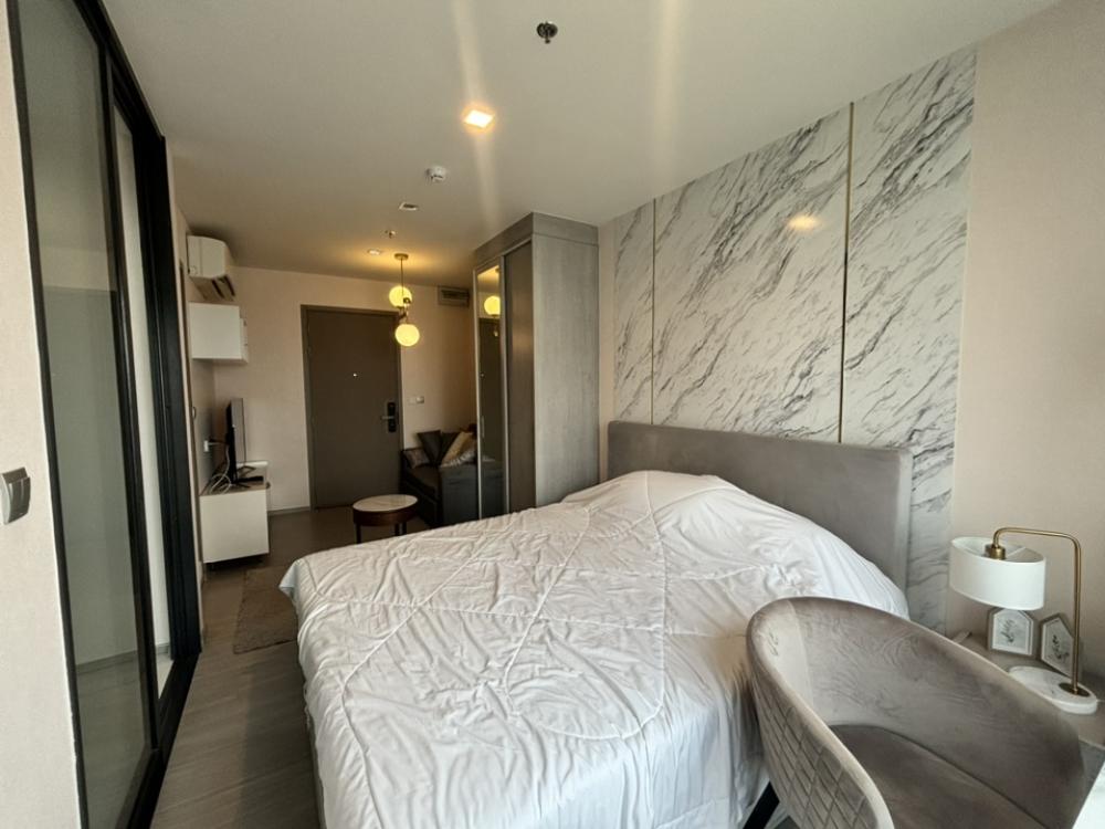 Special price 15,999/ month for rent Life Asoke hype studio