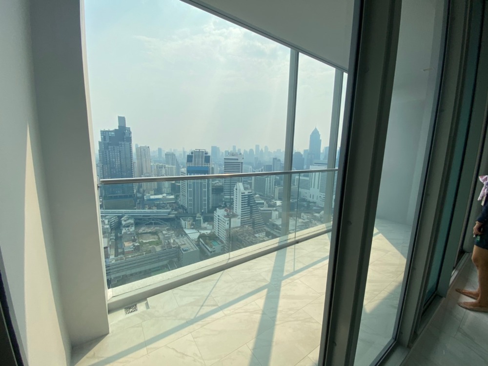 Sale Hyde Sukhumvit11 142.16 Sq.m penthouse 40M (S03-1173) Sale Hyde Sukhumvit11 142.16 Sq.m penthouse 40M (S03-1173)