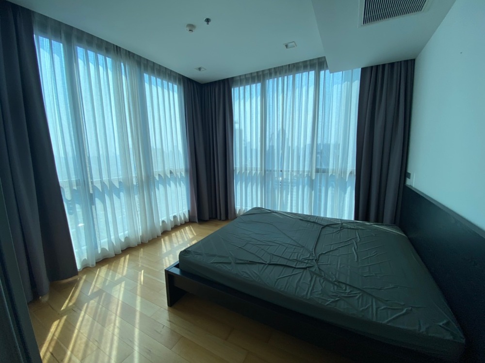 Sale Hyde Sukhumvit 13, high view, 3 bedrooms, 3 bathrooms, fully furnished. Sale Hyde Sukhumvit 13, high view, 3 bedrooms, 3 bathrooms, fully furnished.