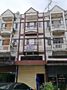 Commercial building for sale/rent, 3.5 floors, near Grand Ayutthaya Market, 14 sq m, beautiful condition, completely renovated. Good trading location, price 3.19 MB, Rent 12 kB/month