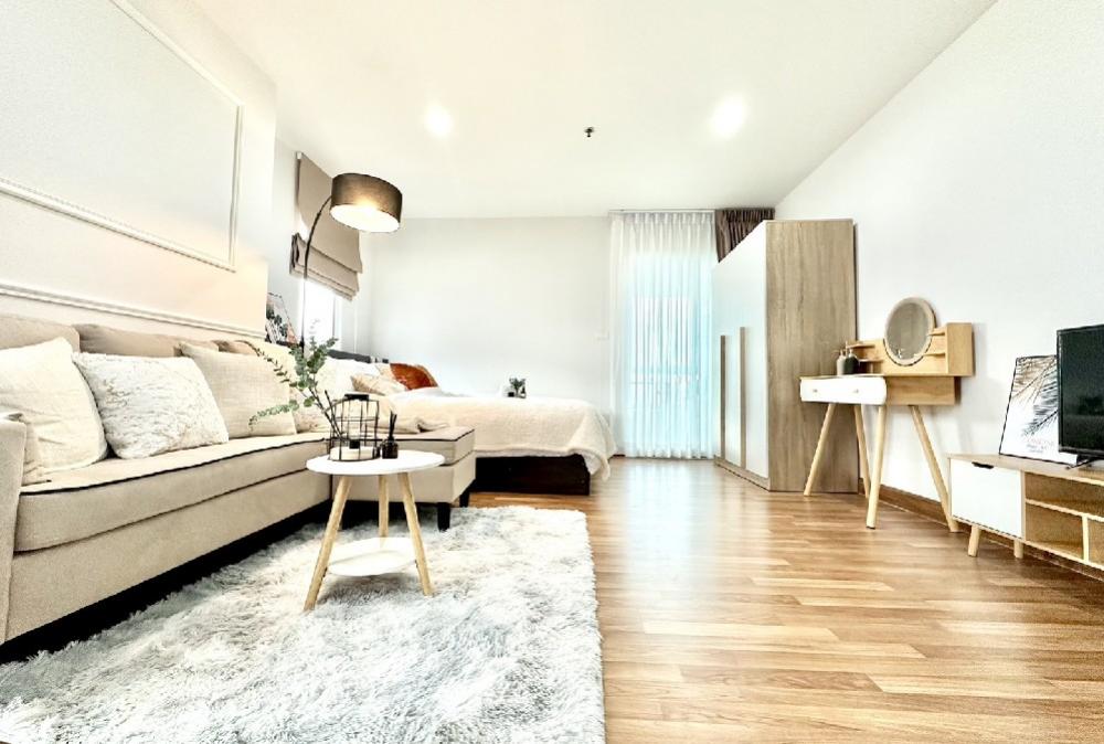 Good location, convenient transportation, very beautiful condo, Regent Home Bang Son 27