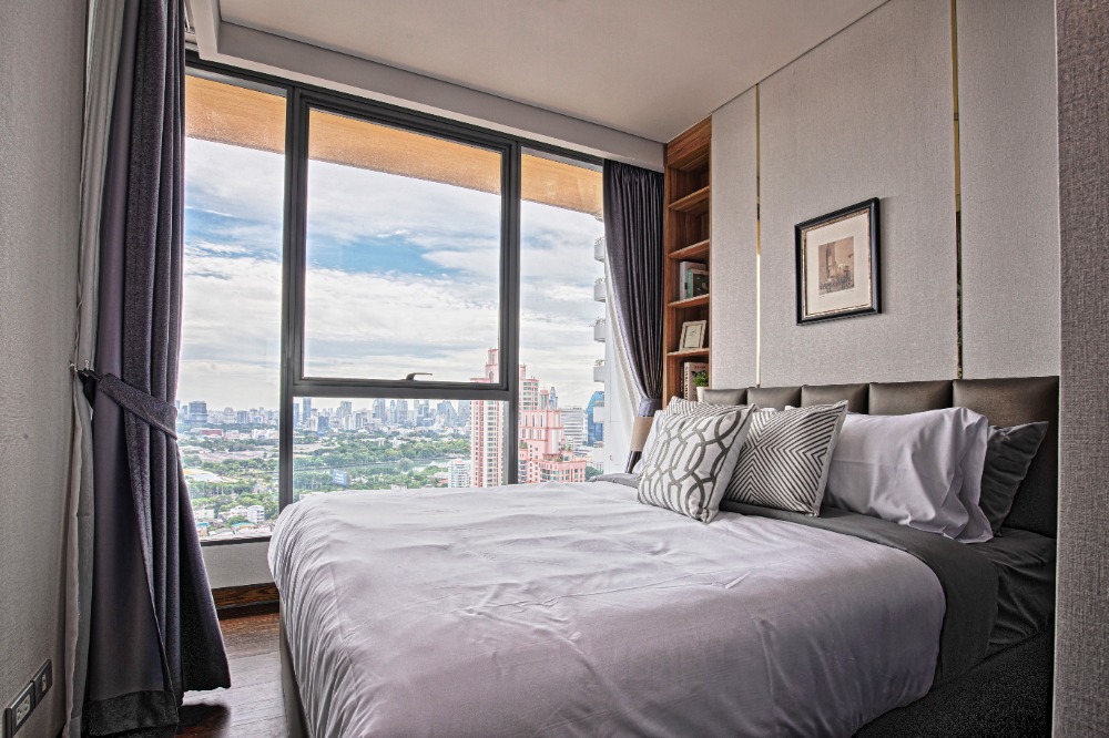 () Selling THE LUMPINI 24, high floor, lake view, very beautifully decorated room!!! () Selling THE LUMPINI 24, high floor, lake view, very beautifully decorated room!!!