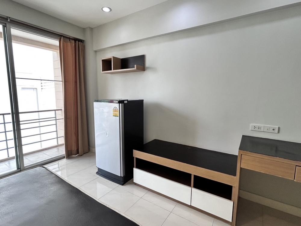สัมผัสความลงตัวระหว่างชีวิตมีสไตล์และคอนโดมีดีไซน์ได้ที่ Red Oak's Villa – รูปที่ 2