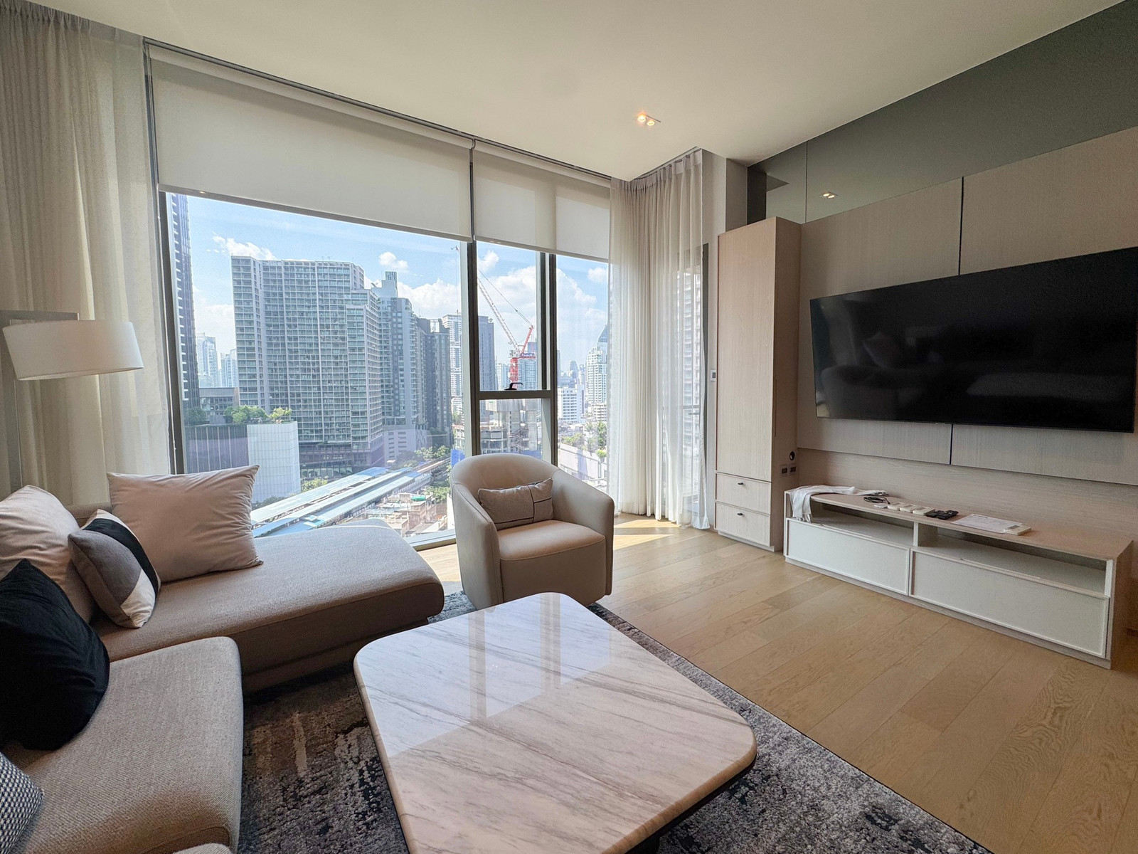 ♦ Prime Location ♦ ชั้น 10++ 90.76 ตร.ม. 2 ห้องนอน | คอนโดใกล้ BTS ทองหล่อ 190 ม., เมเจอร์ ซีนีเพล็กซ์ สุขุมวิท 550 ม., บิ๊กซี เอกมัย 1.6 กม. – รูปที่ 3