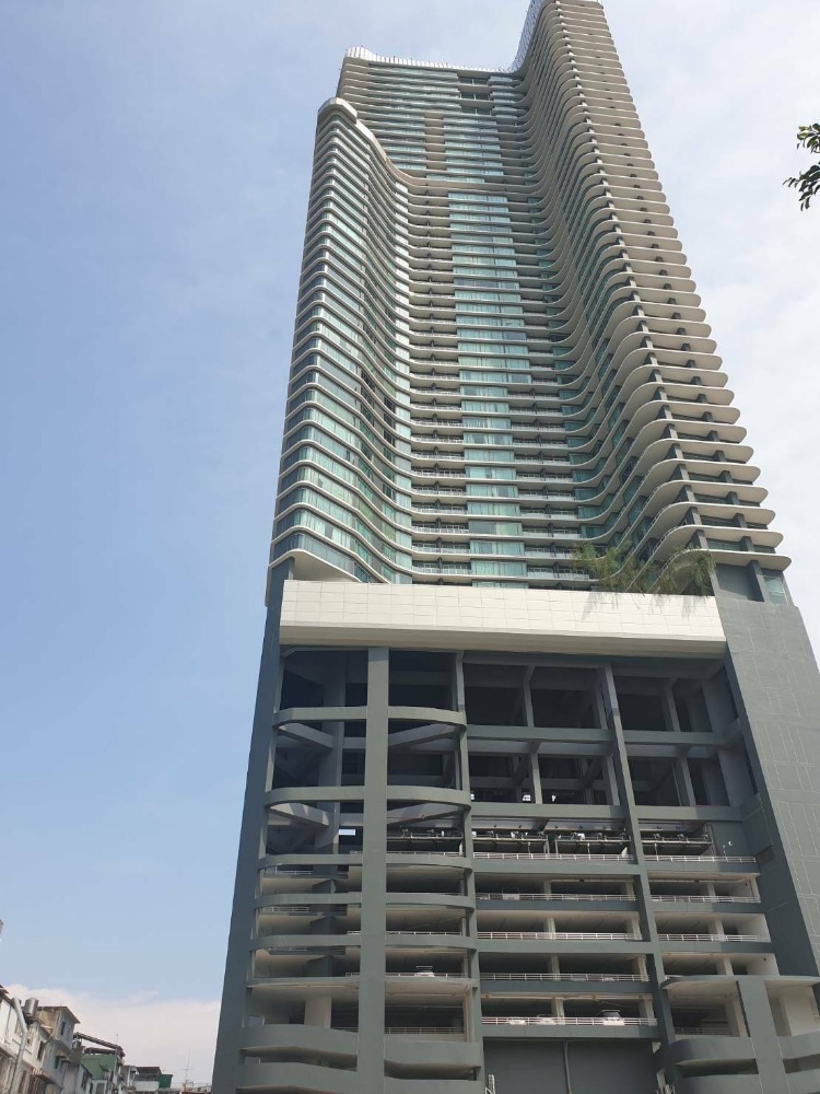 ♦ High floor ♦ ชั้น 35+ 159.90 ตร.ม. | 3 ห้องนอน วิวแม่น้ำเจ้าพระยา | คอนโดใกล้ โรงเรียนนานาชาติโชรส์เบอรี 2 นาที, เอเชียทีค 3 นาที, BTS สะพานตากสิน 7 นาที