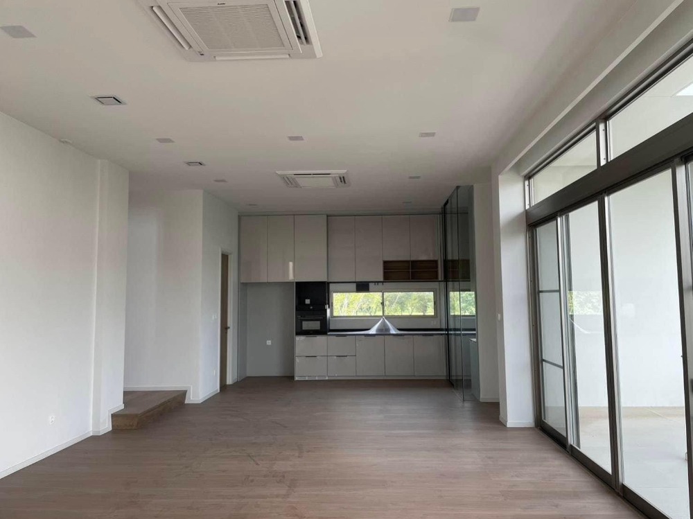 ♦ Unfurnished ♦ Single house 3 storey 3 beds | 82.80 sq.w. 324.00 sq.m. | near Unico Grande Golf Course 1 mins, Wellington College International School 2 mins, Bangkok Green Market 6 mins