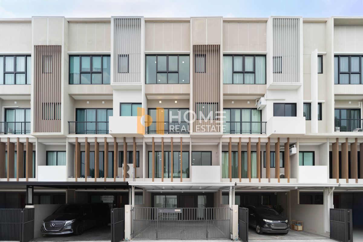 Beautiful, new, modern, in front of the house wont hit anyone ✨ The Blisz Sathorn - Charan 35 / 3 bedrooms (for sale), The Blisz Sathorn - Charan 35 / 3 Bedrooms (SALE) BALL278
Beautiful, new, modern, in front of the house wont hit anyone ✨ The Blisz Sathorn - Charan 35 / 3 bedrooms (for sale), The Blisz Sathorn - Charan 35 / 3 Bedrooms (SALE) BALL278