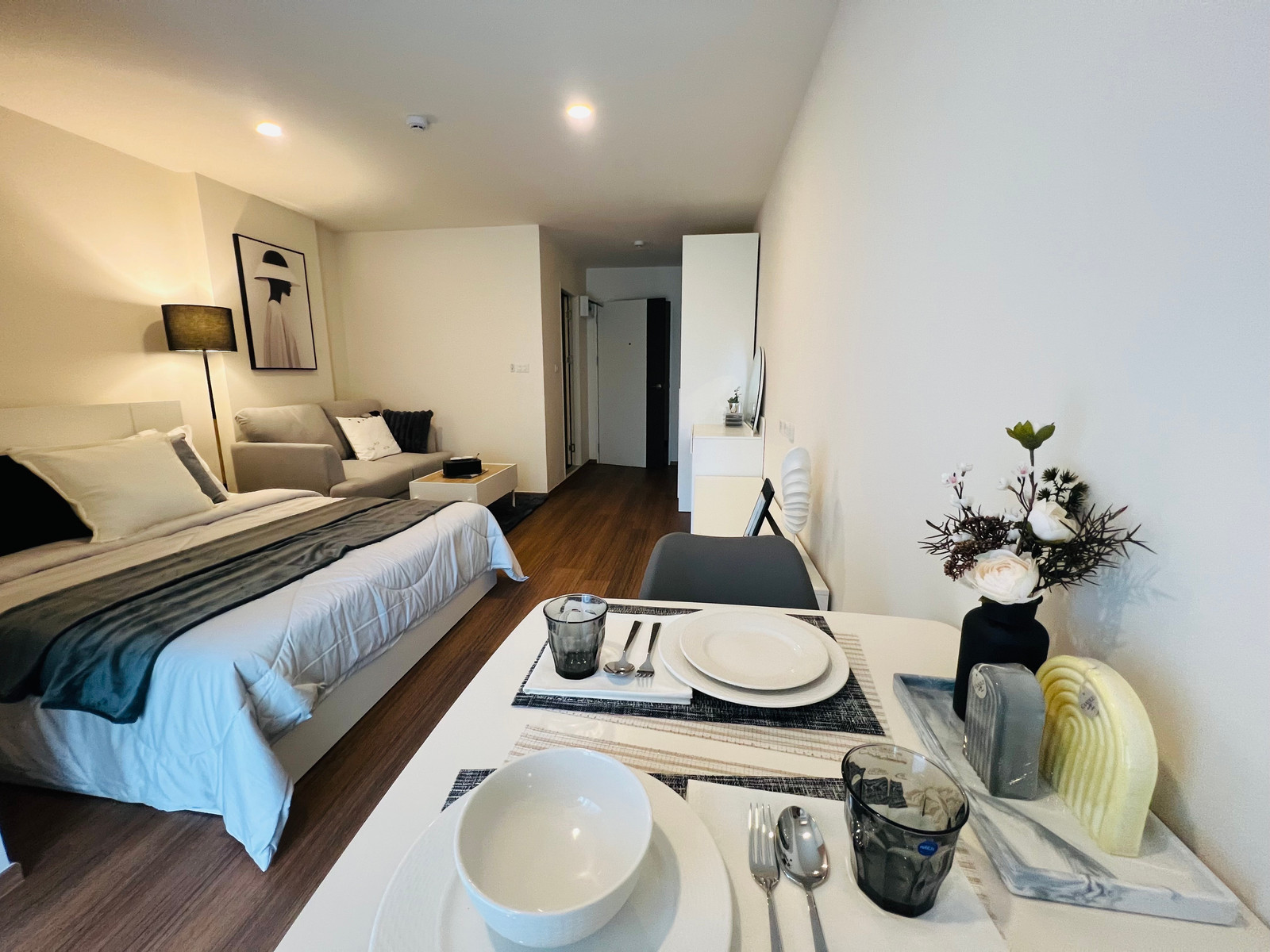 Condo for sale, Lumpini Condo Town Ekkachai 48, near BTS Wutthakat, MRT Bang Khae, size 30 sq m., large room, separate kitchen, reserve today for free! Complete electrical appliances Free transfer day expenses, convenient travel to Bang Bon, Dao Khanong,