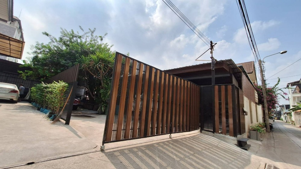 ขายบ้านเดี่ยว 1 ชั้น 91 ตร.วา ทาวน์อินทาวน์ ใกล้ รร บดินเดชา 1 พร้อมผู้เช่า (N.920) ขายบ้านเดี่ยว 1 ชั้น 91 ตร.วา ทาวน์อินทาวน์ ใกล้ รร บดินเดชา 1 พร้อมผู้เช่า (N.920)
