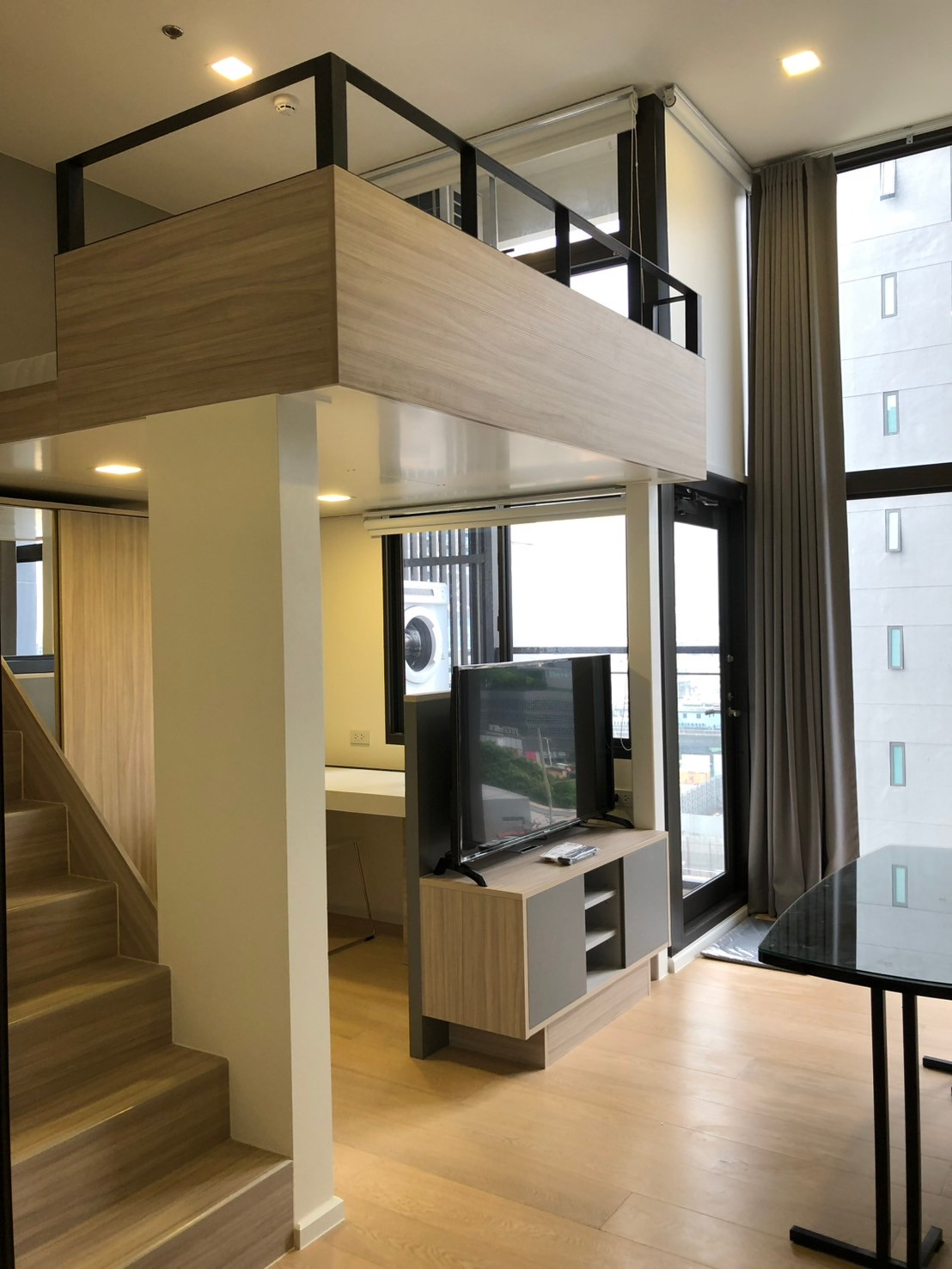 ❤️🏙️ คอนโด Duplex 2 ชั้น ห้องสวย❤️ 🚝 MRT พระราม 9 ห้องสวย ชั้นสูง วิวดีมาก 🔰ใกล้ Central พระราม 9 , ฟอร์จูน จ๊อดแฟร์ แหล่ง CBD ☎️ Tel / line : 091-706-1999 / 093 - 897 - 9669 คุณกวา – รูปที่ 4