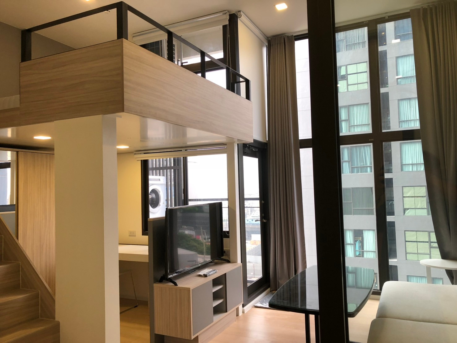 ❤️🏙️ คอนโด Duplex 2 ชั้น ห้องสวย❤️ 🚝 MRT พระราม 9 ห้องสวย ชั้นสูง วิวดีมาก 🔰ใกล้ Central พระราม 9 , ฟอร์จูน จ๊อดแฟร์ แหล่ง CBD ☎️ Tel / line : 091-706-1999 / 093 - 897 - 9669 คุณกวา – รูปที่ 3