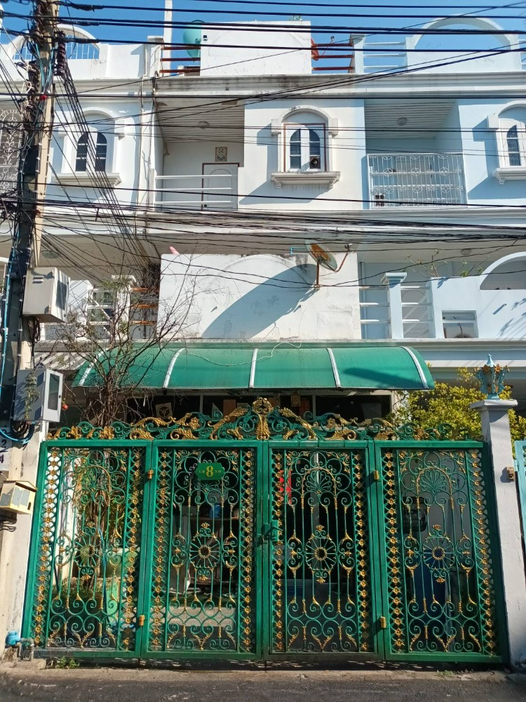 3-story townhouse for sale, Soi Chan 43, Intersection 17 (Soi Wat Phai Ngoen), Sathorn, area 34.6 square meters, 4 bedrooms, 5. bathrooms, additional space, selling price 12 million baht* 3-story townhouse for sale, Soi Chan 43, Intersection 17 (Soi Wat Phai Ngoen), Sathorn, area 34.6 square meters, 4 bedrooms, 5. bathrooms, additional space, selling price 12 million baht*