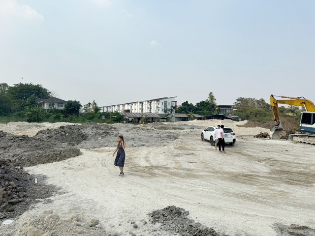 Land for sale, large plot, Ramkhamhaeng 174, Minburi, 12 rai, near the Orange Line.