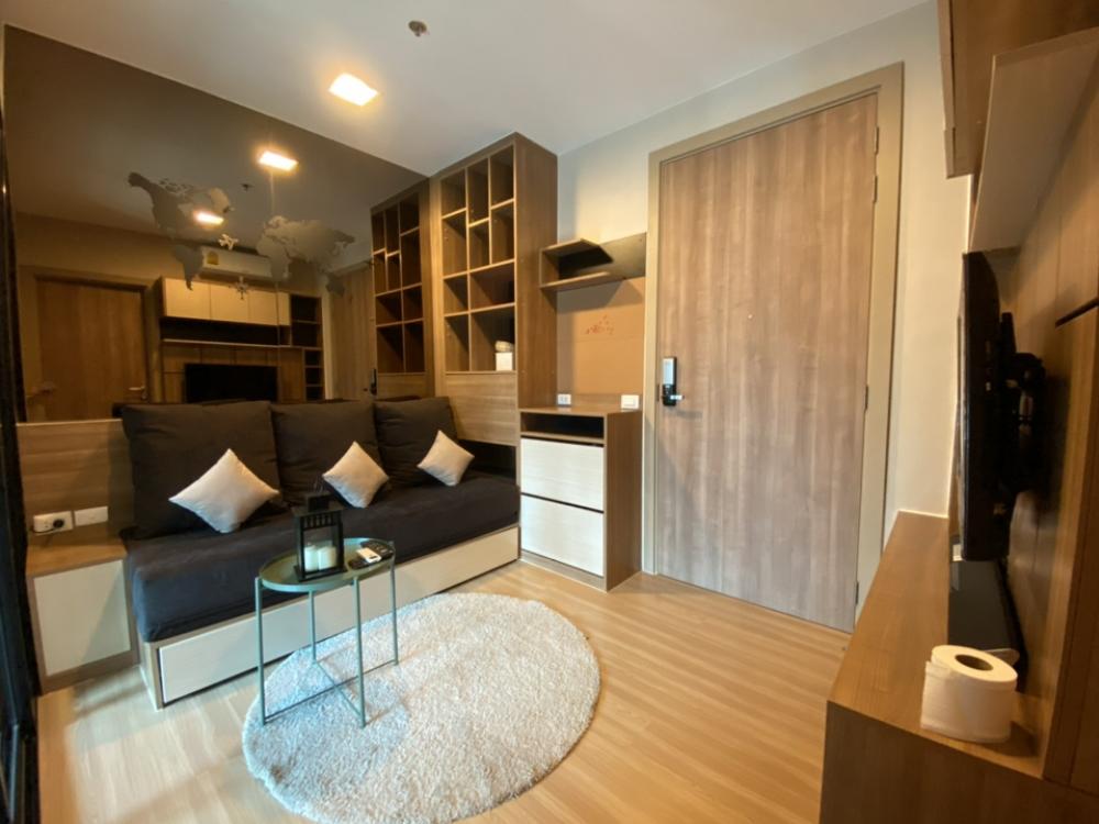 Condolette amidst 1 bedroom in the heart of Rama 9 intersection, next to MRT Central Rama 9.