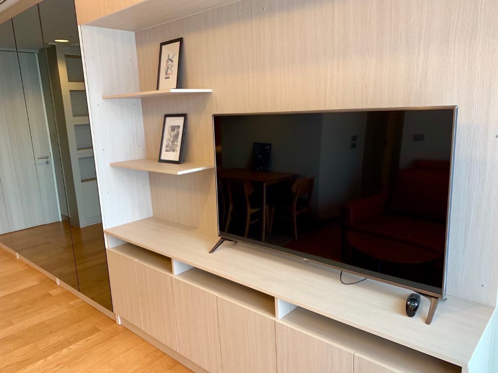● Modern Luxury ● ชั้น 20+ 55 ตร.ม. | 1 ห้องนอน ตกแต่งครบ |  ใกล้ BTS สถานีพร้อมพงษ์ 3 นาที, MRT ศูนย์การประชุมแห่งชาติสิริกิติ์ 3 นาที, เควิลเลจ 3 นาที, โรงพยาบาลเมดพาร์ค 7 นาที – รูปที่ 3