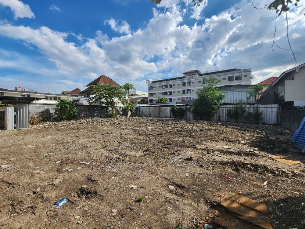 🔥Urgent land for sale🔥Land 97 sq m. Soi Phongwet Anusorn 1 (Sukhumvit 64), suitable for building a residence and warehouse. 🔥Urgent land for sale🔥Land 97 sq m. Soi Phongwet Anusorn 1 (Sukhumvit 64), suitable for building a residence and warehouse.