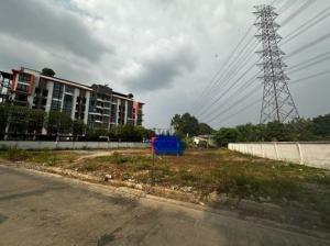🔥Land for sale, spacious plot, filled and ready for construction.