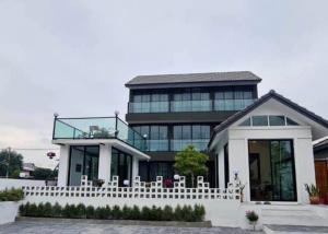Luxury pool villa for Rent, Near Central Festival Chiang Mai