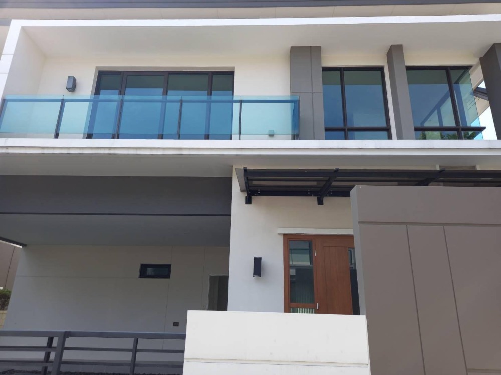 ❖ Modern classic ❖ บ้านเดี่ยว 2 ชั้น 64.00 ตร.ว. | 4 ห้องนอน 4 ห้องน้ำ | ใกล้ Major Cineplex 4 นาที, Esplanade แคราย 9 นาที ❖ Modern classic ❖ บ้านเดี่ยว 2 ชั้น 64.00 ตร.ว. | 4 ห้องนอน 4 ห้องน้ำ | ใกล้ Major Cineplex 4 นาที, Esplanade แคราย 9 นาที
