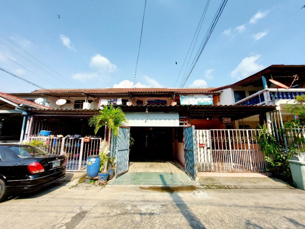 For sale: Townhouse, Phra Pin 2, Borommaratchachonnani 70, size 22 sq m., good location, convenient transportation, both elevated and expressways. For sale: Townhouse, Phra Pin 2, Borommaratchachonnani 70, size 22 sq m., good location, convenient transportation, both elevated and expressways.