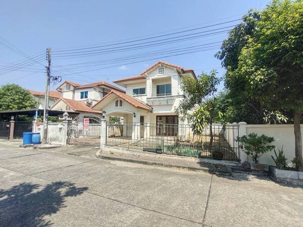2 storey detached house, Saranrom Village, size 68.9 square wah, 3 bedrooms, 2 water, can park 3 cars on the Maine road – รูปที่ 3