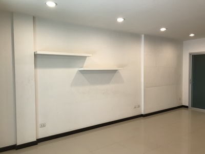 ทาวน์โฮม 3 ชั้น โครงการแกรนด์ดิตี้ สุวรรณภูมิ เขตลาดกระบัง กรุงเทพมหานคร เนื้อที่ 18.1 ตรว. – รูปที่ 2