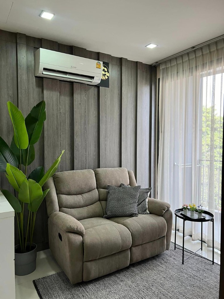 Condo for rent: Trapezo Sukhumvit 16, beautiful room, fully furnished, ready to move in, only 300 meters from MRT Queen Sirikit Center. Condo for rent: Trapezo Sukhumvit 16, beautiful room, fully furnished, ready to move in, only 300 meters from MRT Queen Sirikit Center.
