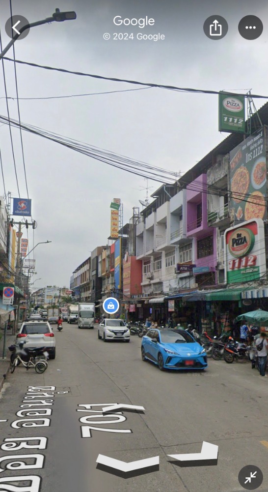 Commercial building for sale, 2 units, entrance to Soi On Nut 70/1, Sukhumvit 77, very good location.