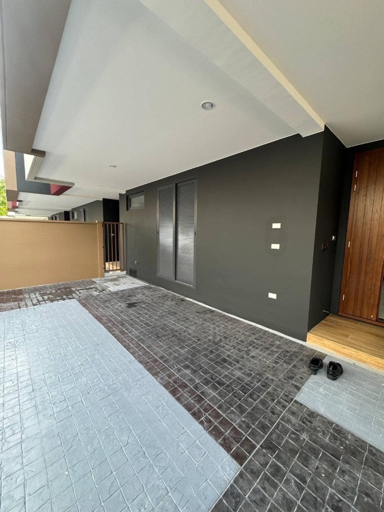 Luxurious townhome for rent Baan Klang Muang Classe Sukhumvit 77 – รูปที่ 2