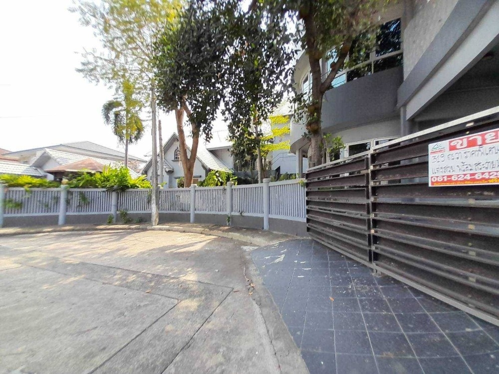ขาย/เช่าบ้านเดี่ยวชวนชื่น 3 หลังเต็มพื้นที่ 319 ตรว. ซ.พัฒนาการ 57 (N.934) ขาย/เช่าบ้านเดี่ยวชวนชื่น 3 หลังเต็มพื้นที่ 319 ตรว. ซ.พัฒนาการ 57 (N.934)