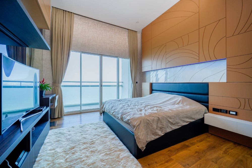 For sell Penthouse The Palm Wongamat beach Front Pattaya 207Sq.m and rooftop floor (S03-1085) For sell Penthouse The Palm Wongamat beach Front Pattaya 207Sq.m and rooftop floor (S03-1085)