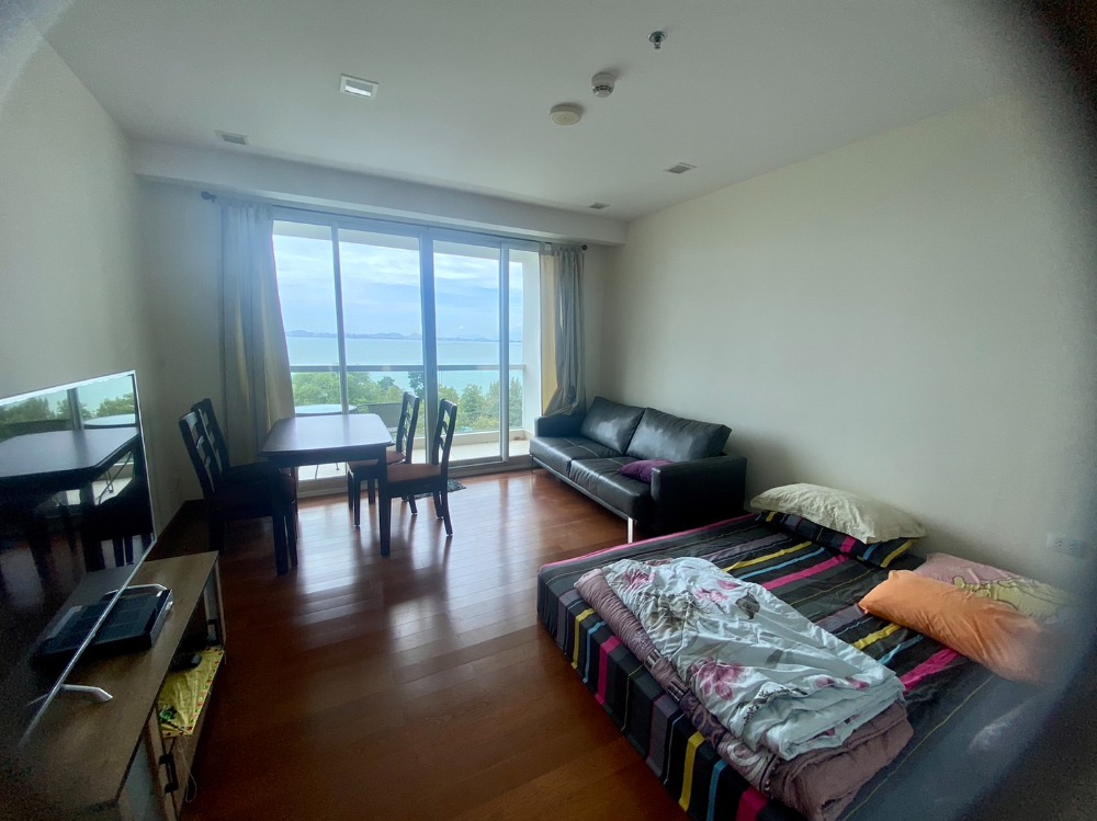 For sale Condo the palm wongamt beach front pattaya studio type (S03-1475)