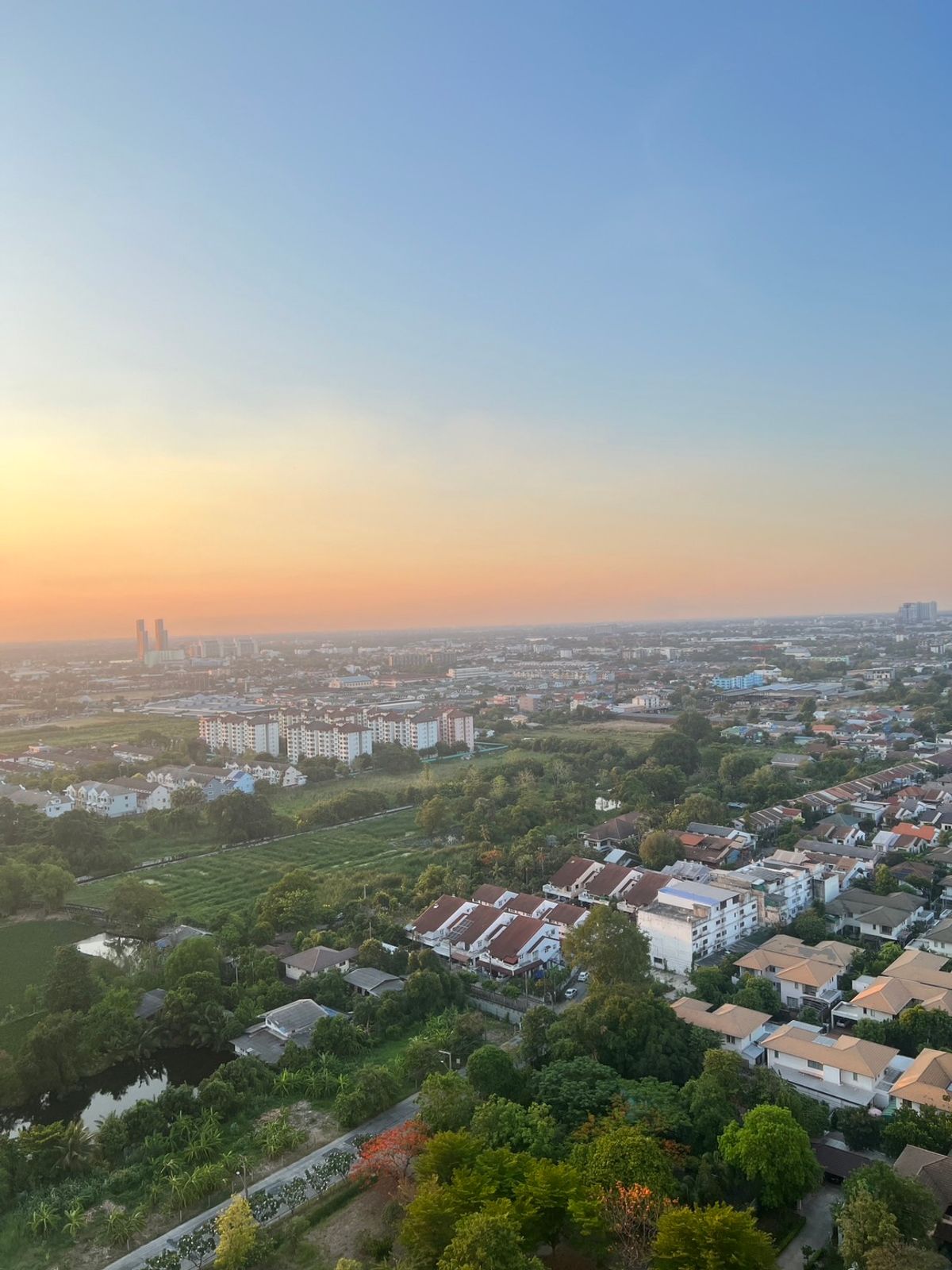 For rent, Lumpini Park Rattanathibet-Ngamwongwan, 23 sq m., 1 bedroom, 1 bathroom, for rent 6,500/month ****Room has washing machine.