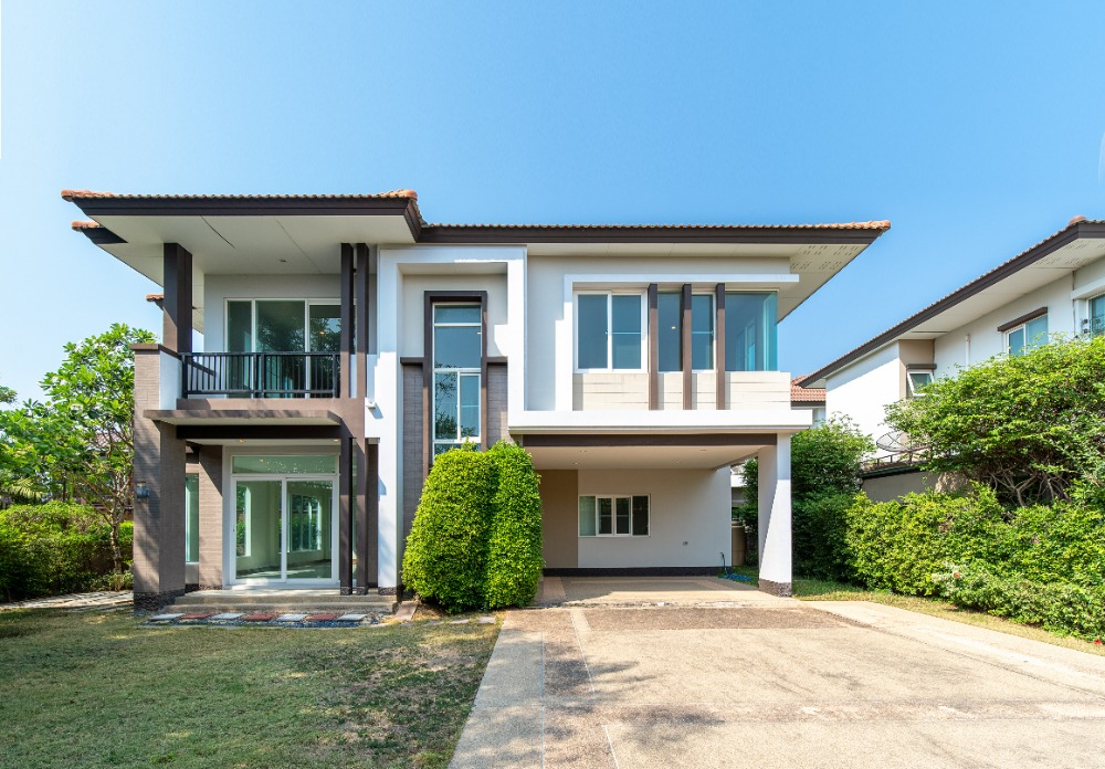 Sell ​​M.Lad Darm Chaiyapruek - Chaeng Watthana, ploting in front of the house, not colliding with anyone. 104.4 sq.m. 230 sqm. Beautiful condition. The owner has never been in.