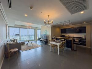 Cozy, High Floor, Ready to move in, Facing IconSiam!
