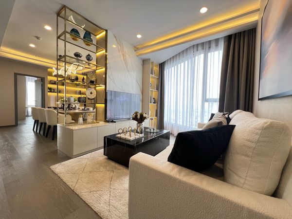 2 bedrooms for sale, free furniture package, ready to move in, Coco Parc Condo, receive free common areas for 5 years, along with services from Dusit Thani.