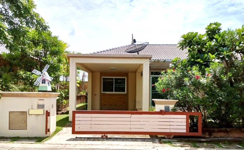 ขาย บ้านตากอากาศ  หมู่บ้าน คาซ่า ซีไซด์ ชะอำ Casa Seaside  พื้นที่ 70.2 ตรว. 2 ห้องนอน 2 ห้องน้ำ โครงการติดถนนใหญ่เพชรเกษม เดินทางเพียง 20 นาที ถึงหัวหิน