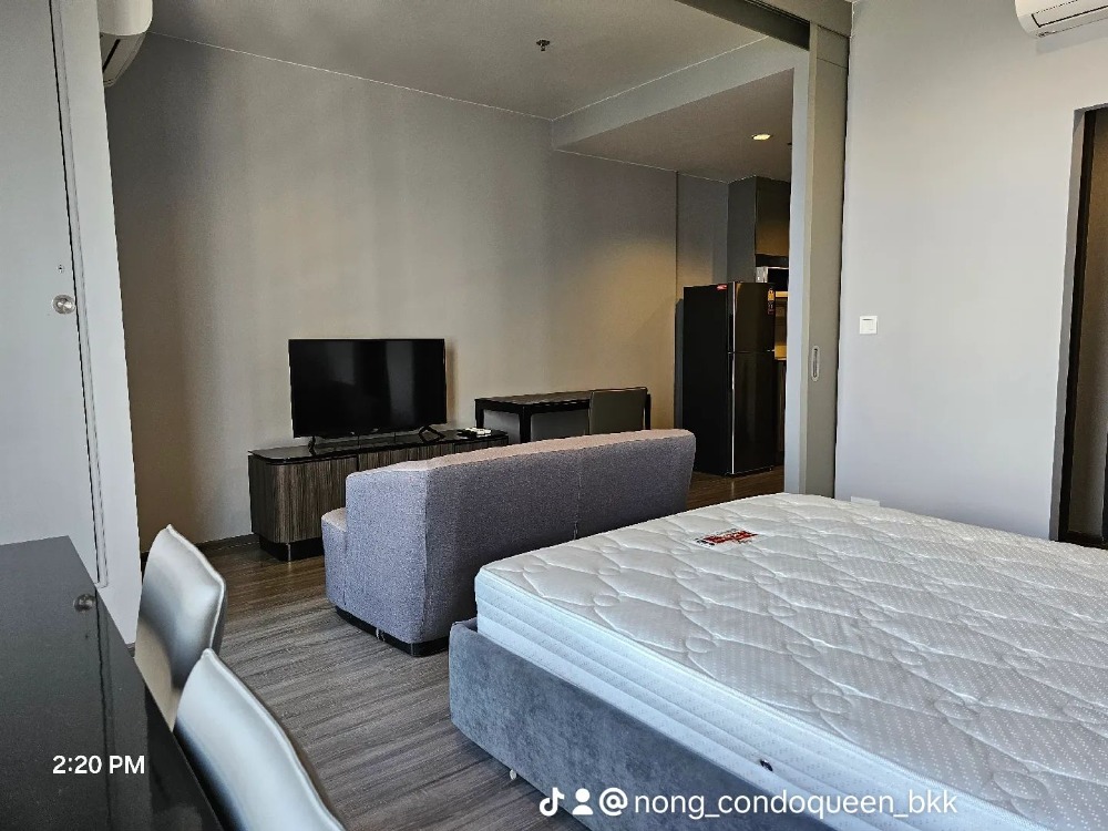 Ideo Mobi Rangnam Condo for RENT ให้เช่า ** Ideo Mobi Rangnam ห้องกว้าง 36 ตรม. พร้อมอยู่@ 22,000 บาท Call 096-2615656 Location : Phayathai Ratchatewi Ari Rental Price : 21,000 Baht Condominium near BTS : Victo Ideo Mobi Rangnam Condo for RENT ให้เช่า ** Ideo Mobi Rangnam ห้องกว้าง 36 ตรม. พร้อมอยู่@ 22,000 บาท Call 096-2615656 Location : Phayathai Ratchatewi Ari Rental Price : 21,000 Baht Condominium near BTS : Victo