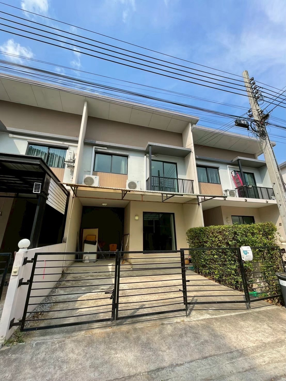 Rent a townhome met Town -Bangna (near ABAC University). Beautiful decoration, complete furniture. ✅15,000/month ✅