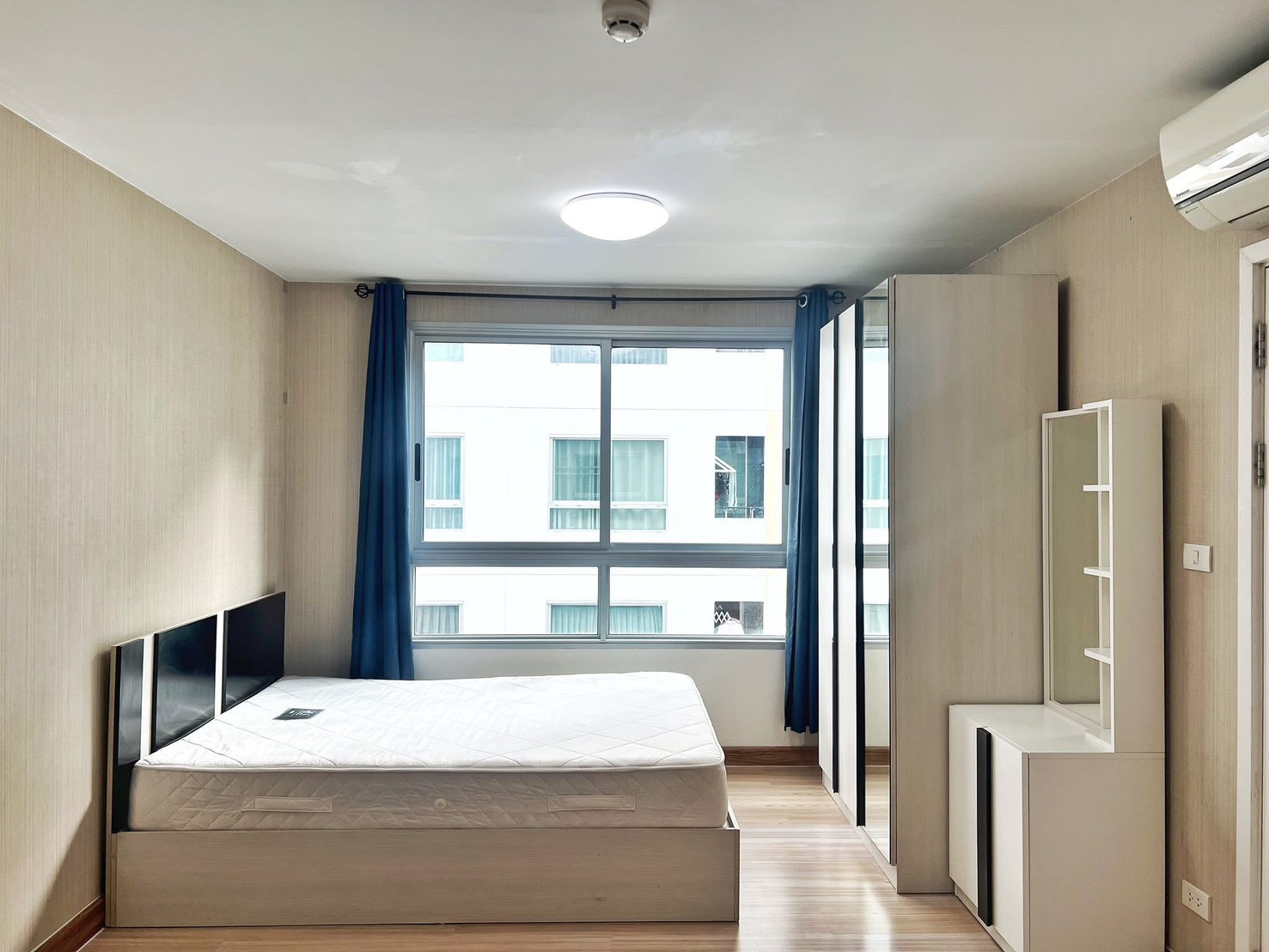 🔥Pun #PlumCondo89 for rent near Rangsit University, fully furnished, separate kitchen. 🔥Pun #PlumCondo89 for rent near Rangsit University, fully furnished, separate kitchen.