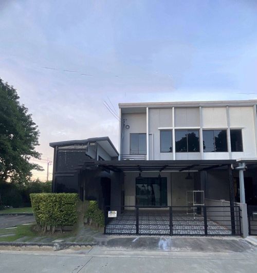Single house for rent, Pleno Rama 9 - Krungthep Kreetha, near Sarasas Romklao School, just 11 minutes.