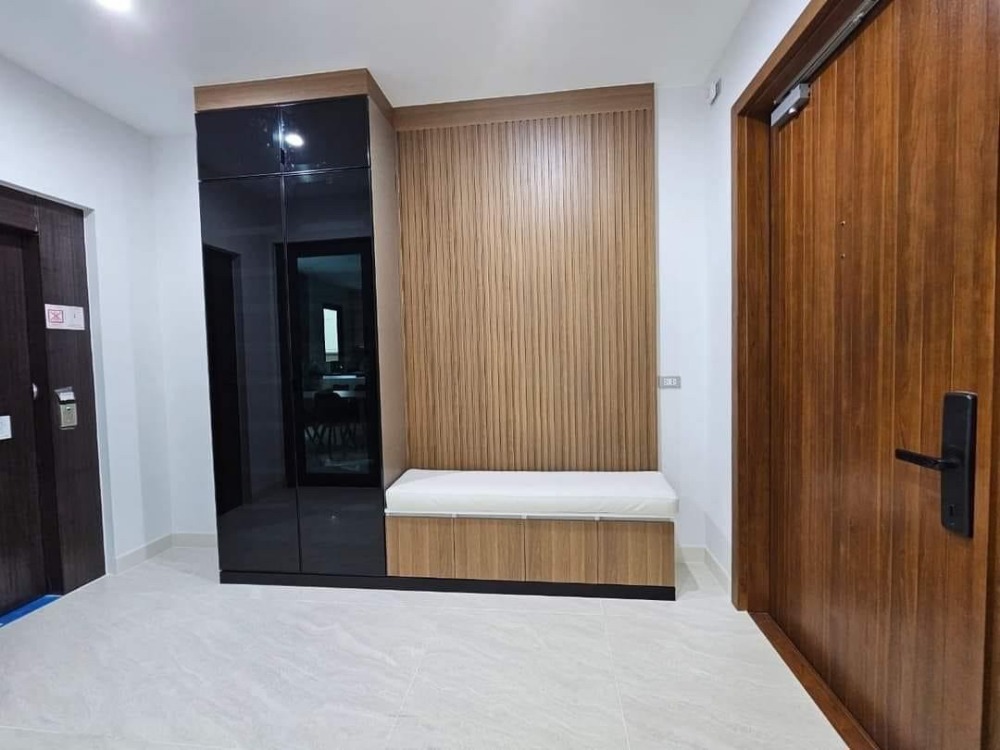 Baan Klang Muang Classe Sukhumvit 77 (บ้านกลางเมือง คลาสเซ่ สุขุมวิท 77) | ทาวน์โฮม 3.5 ชั้น 2 ห้องนอน | ใกล้ BTS อ่อนนุช 3 นาทีและรถไฟฟ้าสายสีเหลือง MRT ศรีนุช – รูปที่ 4