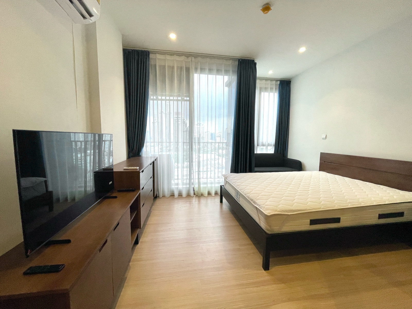 Maru Ekkamai, corner room, newly decorated in Muji style. Pets welcome 🐶😻 – รูปที่ 2