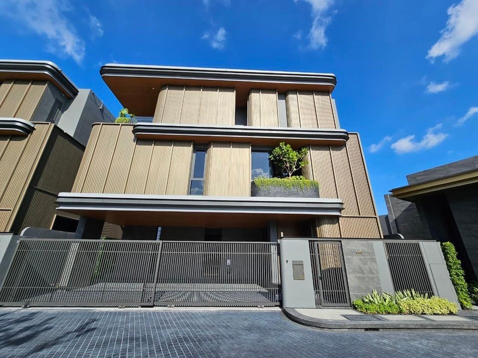 RH031624 for sale/rent, 3-story luxury detached house, BuGaan Rama 9-Meng Jai,