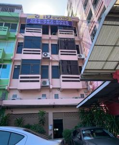4-storey commercial building for sale, located on Pattanakarn Road. Suan Luang / 48-CB-64002