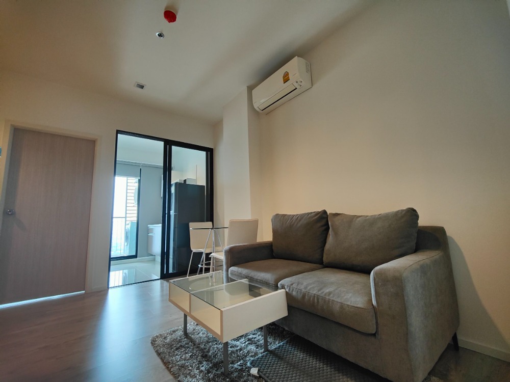 Condo for sale: Knightsbridge Sky River Ocean 30th floor 1 bedroom, 1 bathroom Size 31.62 sq m. Condo for sale: Knightsbridge Sky River Ocean 30th floor 1 bedroom, 1 bathroom Size 31.62 sq m.