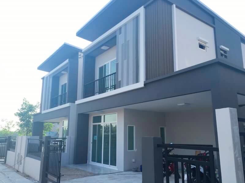 3 bedroom semi-detached house for rent, Trio Town Project, Assumption - Sriracha. 3 bedroom semi-detached house for rent, Trio Town Project, Assumption - Sriracha.