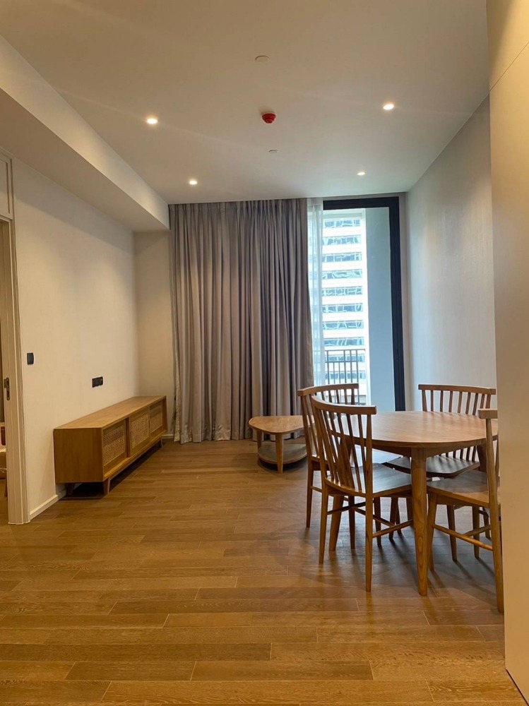 Muniq Langsuan | Floor 10+ | 1 Bedroom | Near BTS Phloen Chit, 3 minutes, and MRT Lumpini, 4 minutes. Muniq Langsuan | Floor 10+ | 1 Bedroom | Near BTS Phloen Chit, 3 minutes, and MRT Lumpini, 4 minutes.