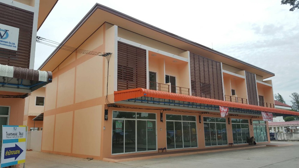 For sale, rent, 2-story shop, corner room, Thap Sakae View Project, Prachuap Khiri Khan, near the flea market, opposite Thap Sakae Railway Station. For sale, rent, 2-story shop, corner room, Thap Sakae View Project, Prachuap Khiri Khan, near the flea market, opposite Thap Sakae Railway Station.